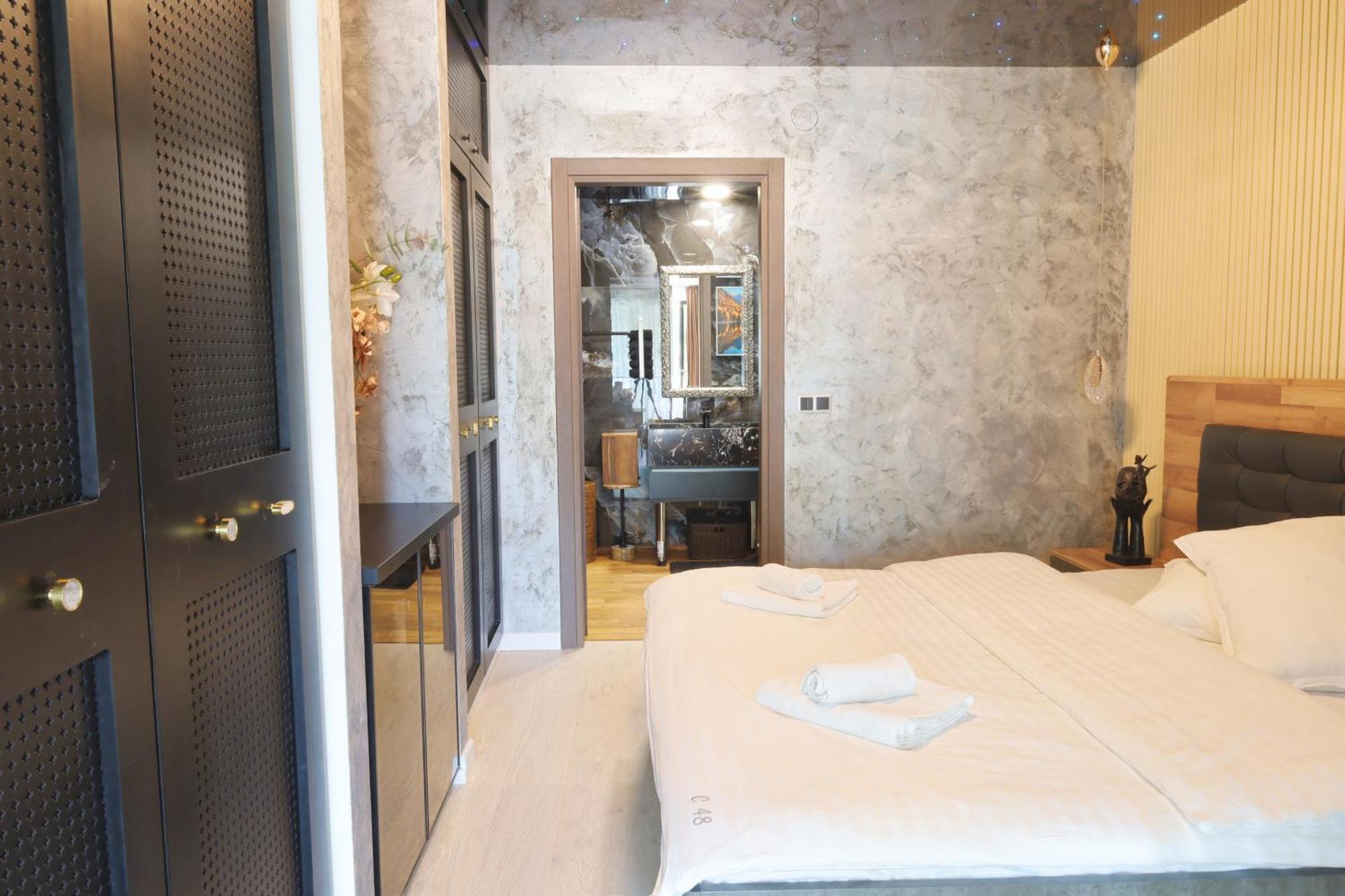 Cozy Constellations Apartment